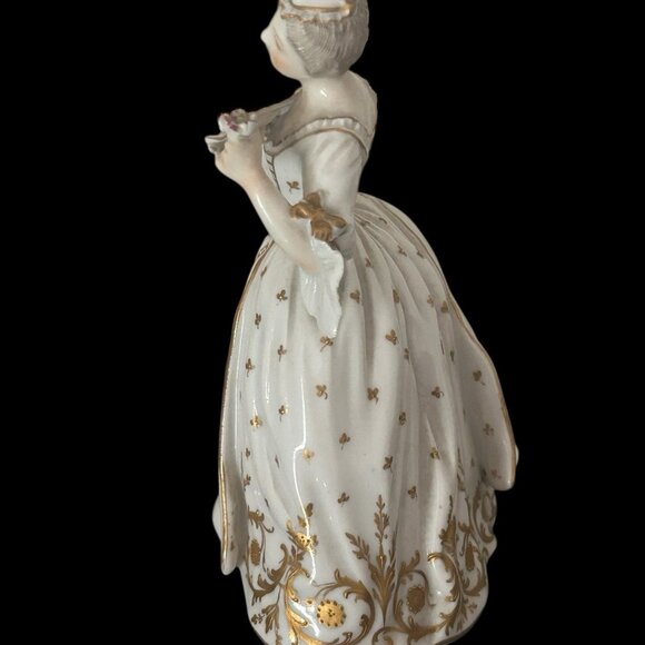 Vintage Ornate Victorian Lady In White w Gold Painted Floral Porcelain Figurine - Picture 7 of 16